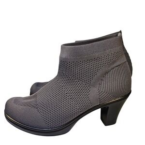 Bernie Mev Grey Stretch Knit Sock Ankle Boot Block Heel Memory Foam Women 9.5 10